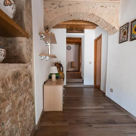 Apartman Ospitalita Diffusa Jungi Mundu - Casa Accoglienza Camini